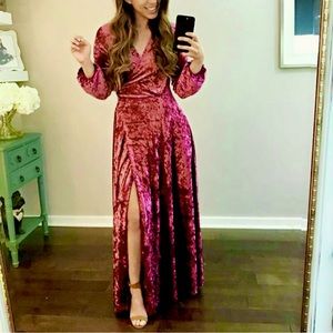 GIANNI BINI Burgundy Velvet Crush Long Sleeved  Maxi Dress size XS